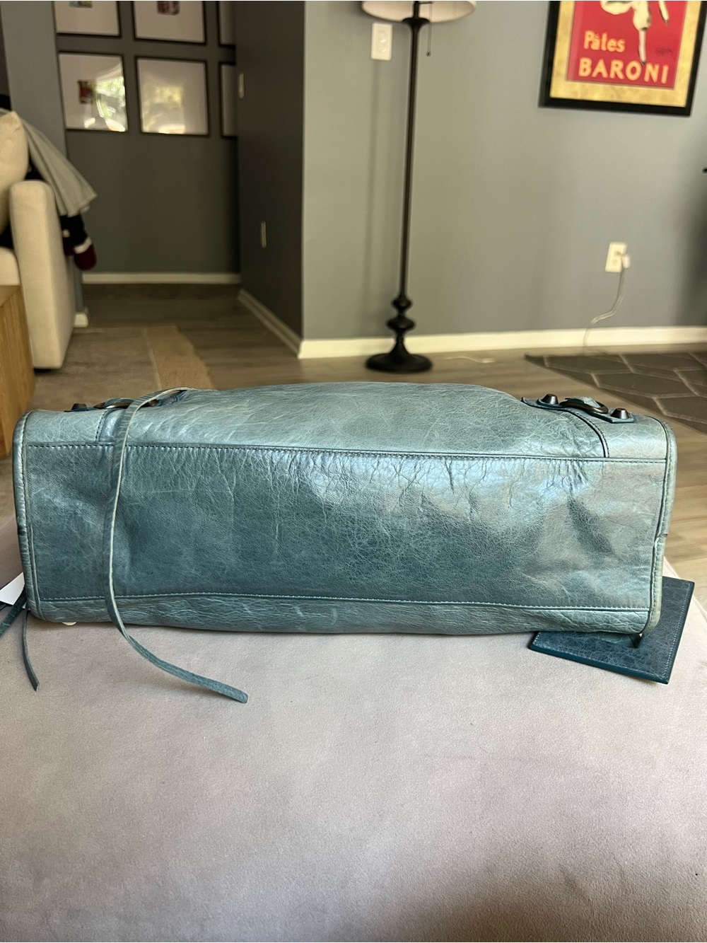 Balenciaga Classic Leather City Bag - Picture 7 of 16